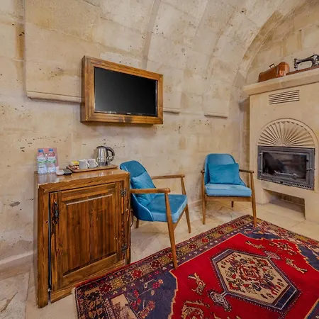 Castle Cave Szálloda