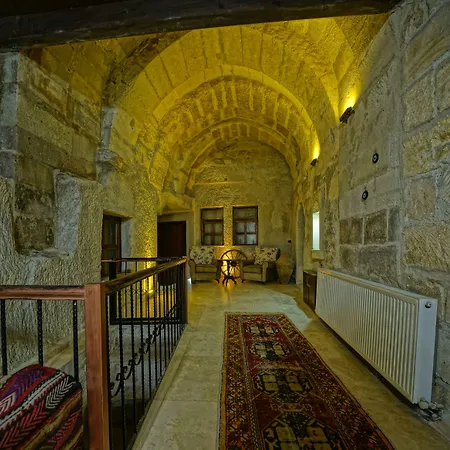 Castle Cave Гьореме