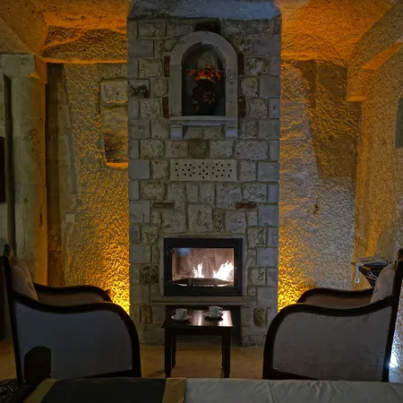 Castle Cave Szálloda