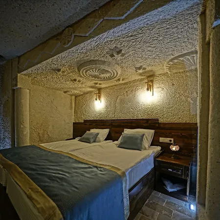 Castle Cave Szálloda 3*