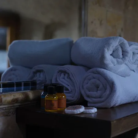 Castle Cave Hotel 3*