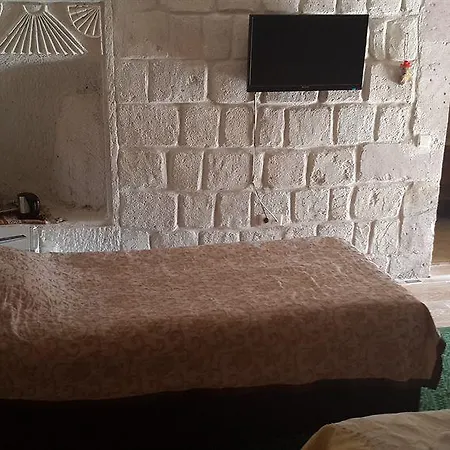 Castle Cave Hotel