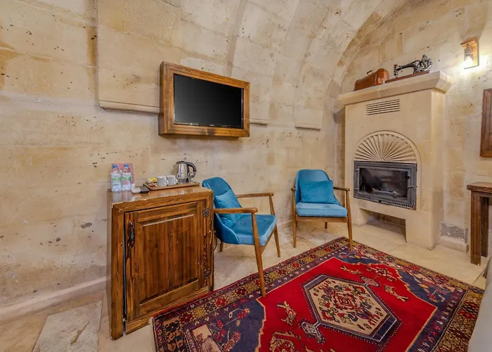 Castle Cave Отель