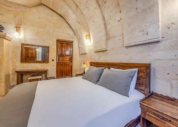 Szálloda Castle Cave 3*