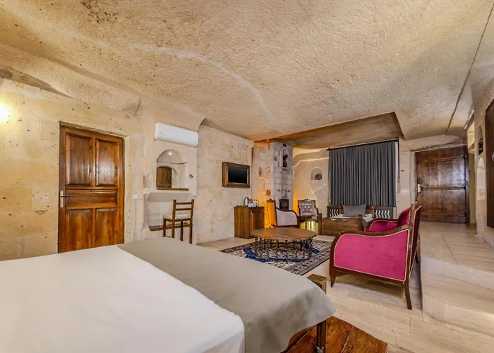 Castle Cave 3* Гореме