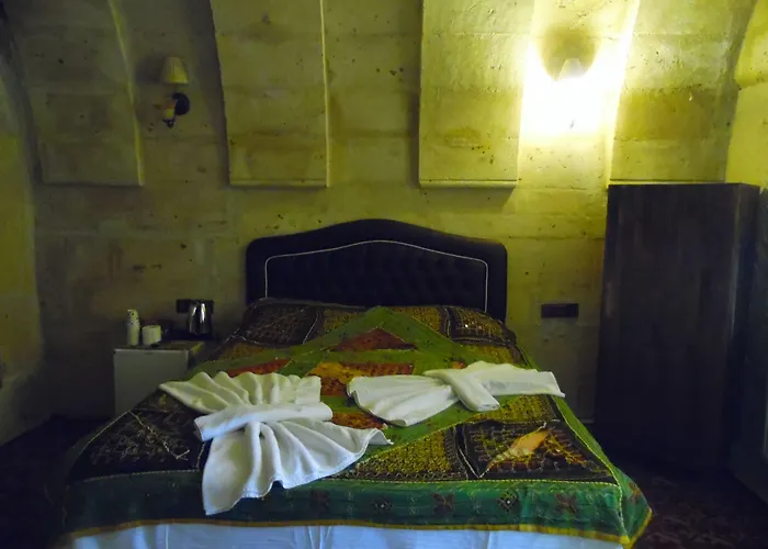 酒店 Castle Cave 3*