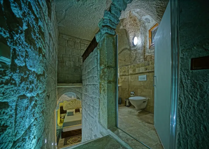 Castle Cave Отель 3*